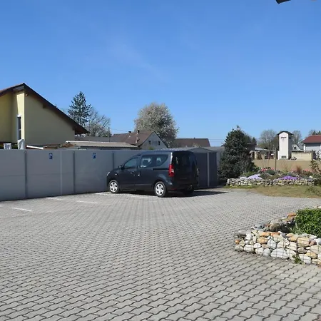 Gaestehaus Sabina- Fruehstueckspension, Bed & Breakfest 3*