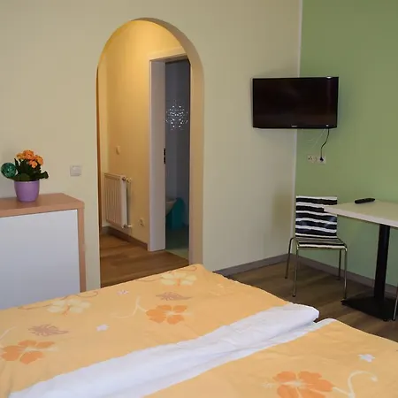 Gaestehaus Sabina- Fruehstueckspension, Bed & Breakfest