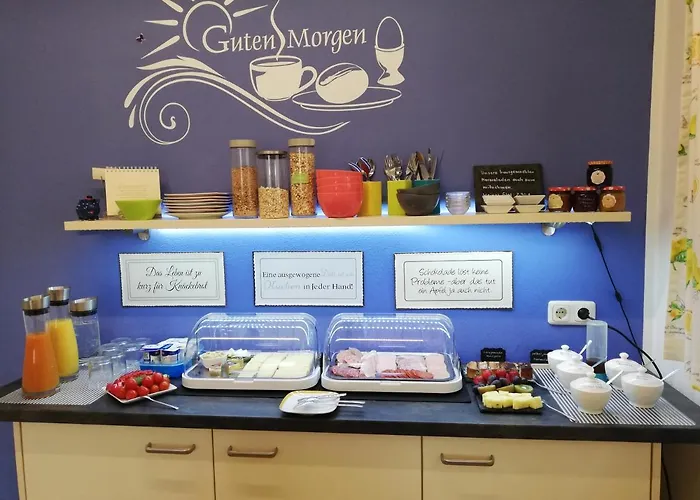 Gaestehaus Sabina- Fruehstueckspension, Bed & Breakfest ゲストハウス 3*