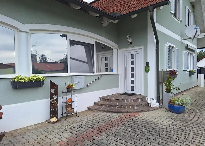 Gaestehaus Sabina- Fruehstueckspension, Bed & Breakfest 3* バート・ラトカースブルク